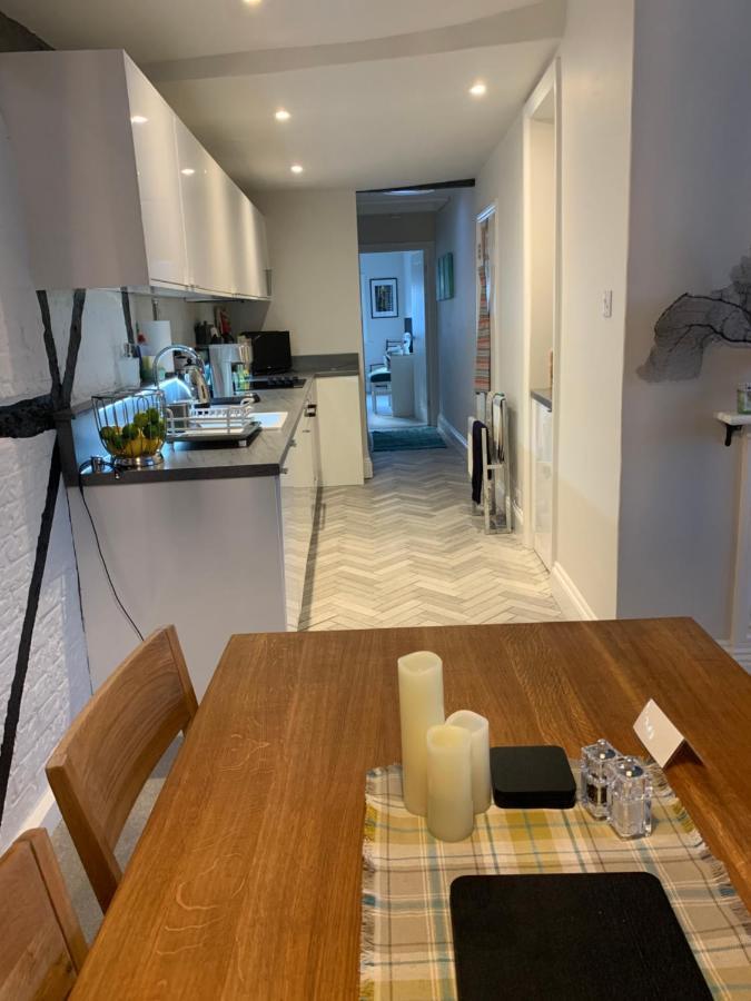 Hideaway Holiday Apartment Salisbury Eksteriør bilde