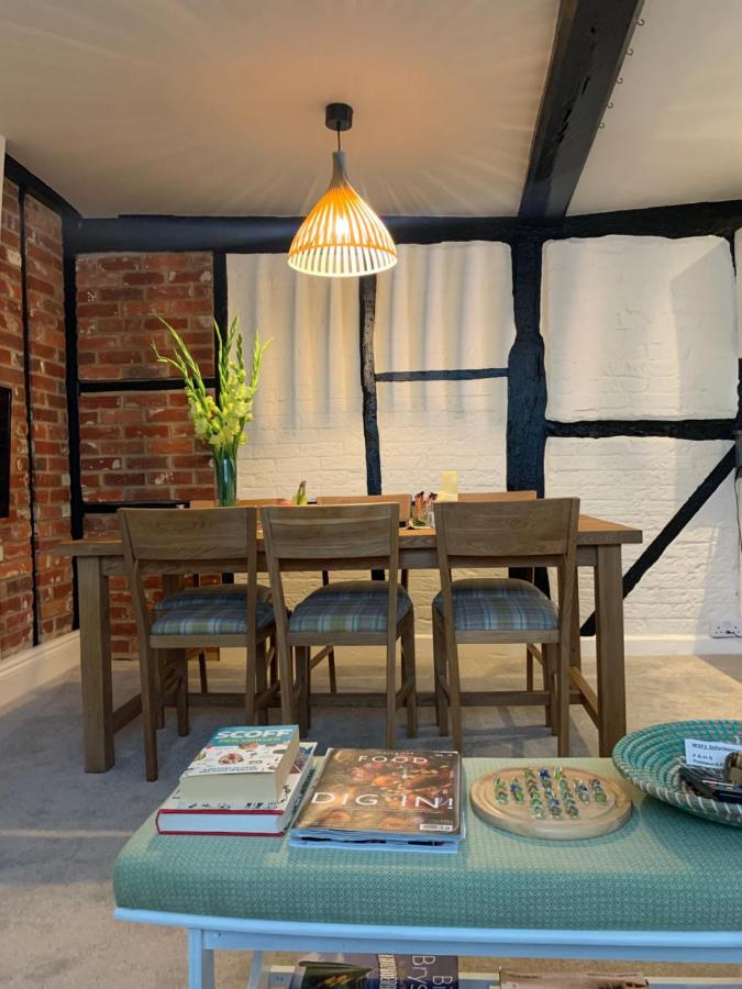 Hideaway Holiday Apartment Salisbury Eksteriør bilde